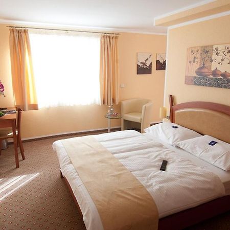 Aristo Hotel Filderstadt Habitación foto